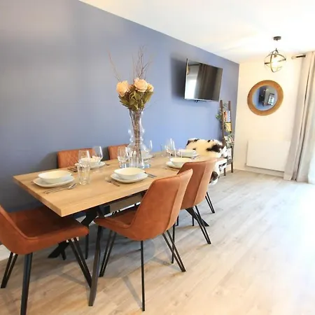 Cabot Mews 6 Bristol