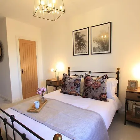 Cabot Mews 6 Feriehus